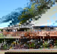 Five 3 Five - The Beachside Barracks - Accommodation Directory