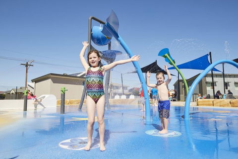 NRMA Victor Harbor Beachfront Holiday Park - Accommodation Directory 3