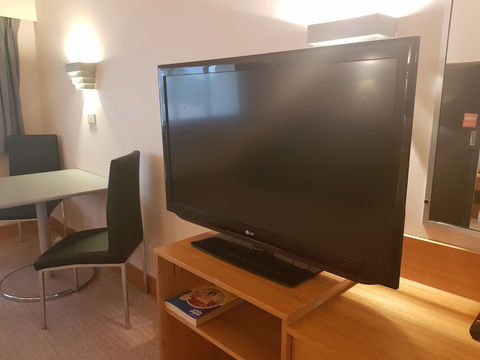 Tamwell Motel And Coffee Lounge - Accommodation Directory 4