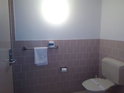 Tamwell Motel And Coffee Lounge - Accommodation Directory 6