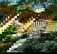 Meredith House - Accommodation Directory
