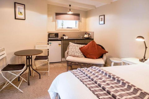 Aggies Bed & Breakfast - Accommodation Directory 6