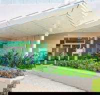 Beachlife Holiday Apartments - Accommodation Directory