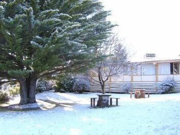 High Country Motel - Accommodation Directory 0