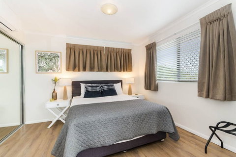 City Stadium Apartment On The Riverfront - Accommodation Directory 2