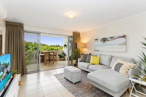 City Stadium Apartment On The Riverfront - Accommodation Directory 4