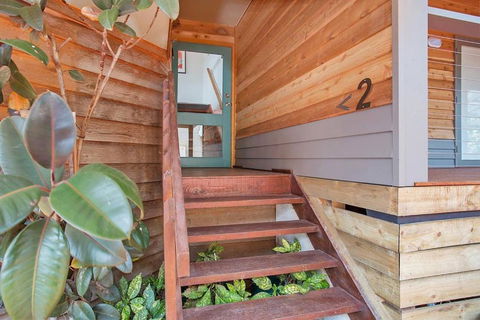 Port Central No 2 - Accommodation Directory 3