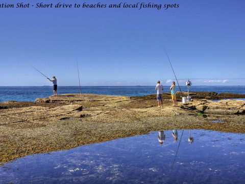 Ocean Pines Unit 1 Blue Bay NSW - Accommodation Directory 2