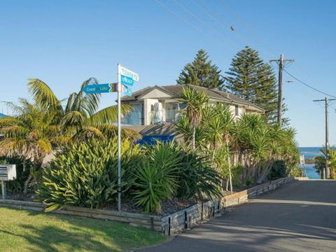 Ocean Pines Unit 1 Blue Bay NSW - Accommodation Directory 6