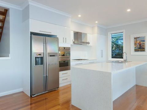 Absolute Waterfront Lakehouse Fishing Point Waterfront Pool Jetty - Accommodation Directory 5