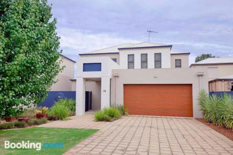Brookwater Waterfront On Lake Mulwala - Accommodation Directory 1