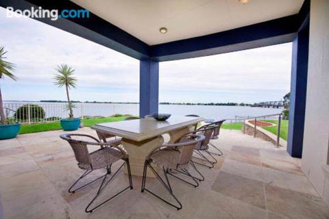 Brookwater Waterfront On Lake Mulwala - Accommodation Directory 3