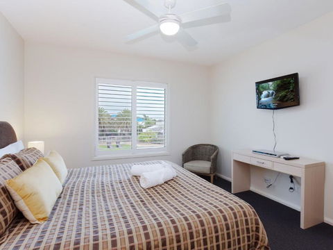 Oaks Pacific Blue 278 265 Sandy Point Road - Accommodation Directory 3