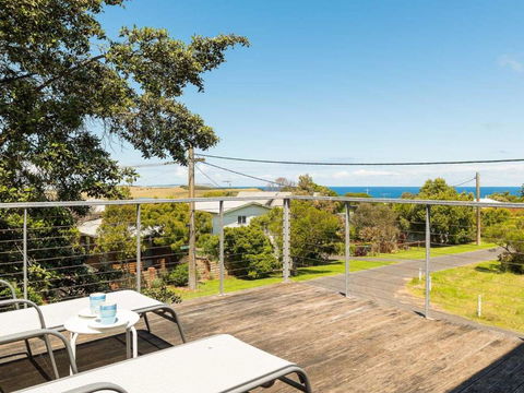 Waikiki Dream - Accommodation Directory 4