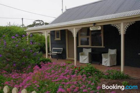 Schoolhouse Cottage American River - Accommodation Directory 3