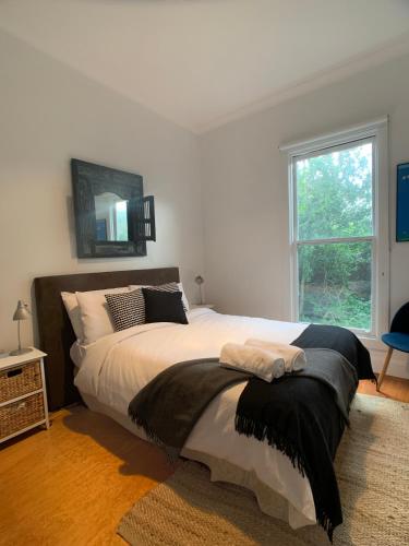 Salt - Accommodation Directory 4