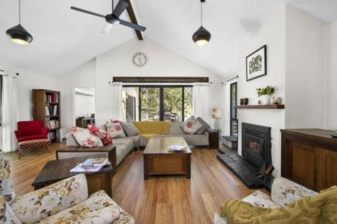 Killiorra - Accommodation Directory 0