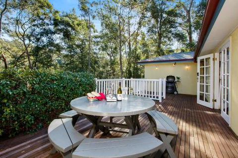 Hilldo Lovely Mountainside Accommodation - Accommodation Directory 2