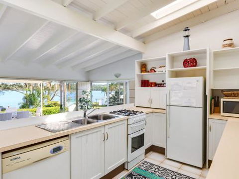 On Golden Ponds At Erowal Bay 4pm Check Out Sundays - Accommodation Directory 4