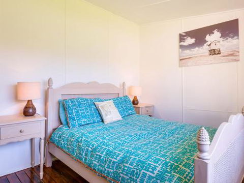 On Golden Ponds At Erowal Bay 4pm Check Out Sundays - Accommodation Directory 5