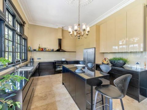 Wembley House Southern Highlands With 4pm Check Out Sunday - Accommodation Directory 4