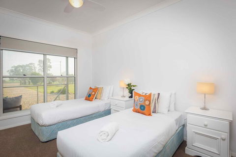 Kulang Lodge - Accommodation Directory 6