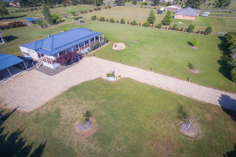 Kulang Lodge - Accommodation Directory 1