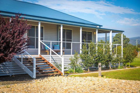 Kulang Lodge - Accommodation Directory 0