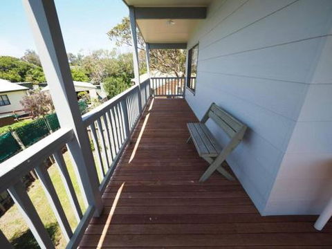 Sunset Deck Beach House Sandy Point - Accommodation Directory 6
