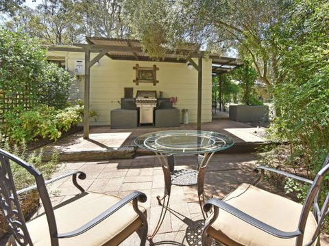 Olive Grove Studio 1 - Accommodation Directory 2