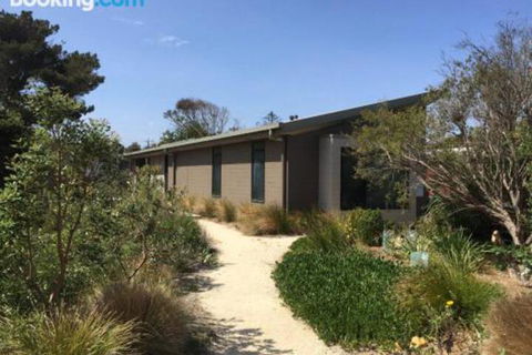 3 Anderson Avenue Sandy Point - Accommodation Directory 6