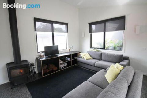 3 Anderson Avenue Sandy Point - Accommodation Directory 4