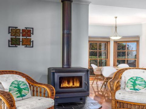GULL HOUSE Kiama 4pm Check Out Sundays - Accommodation Directory 4