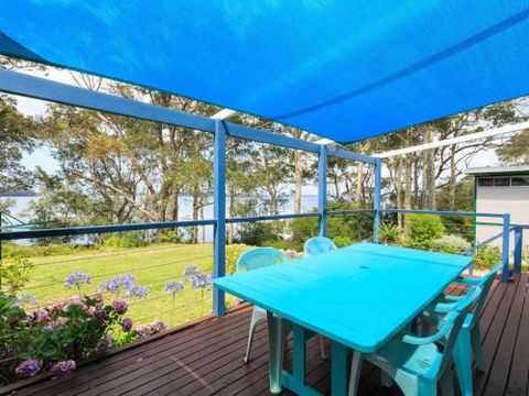 WIRANI On The WATER Sanctuary Point 4pm Check Out Sundays - Accommodation Directory 0