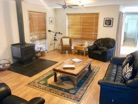1 Tecoma Avenue Sandy Point - Accommodation Directory 1