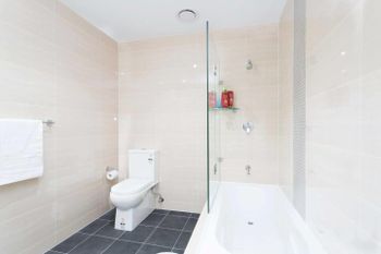 Executive Designer Apartment With Pool + Parking - Accommodation Directory 6
