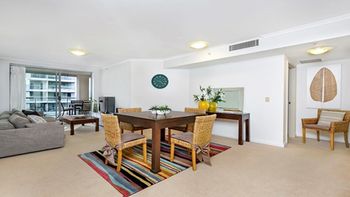 The Apartment Service HELP7 - Accommodation Directory 0