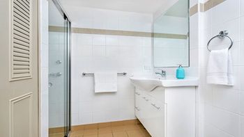 The Apartment Service HELP7 - Accommodation Directory 4