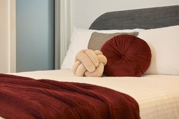 Hotel Quality 2 Bedroom Apartment - Accommodation Directory 5