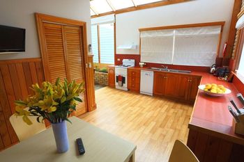 At The Beach Stanley - Accommodation Directory 2