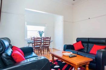 Coogee Apartment - Accommodation Directory 2