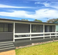 The Relax Shack at Culburra Beach sleeps 7