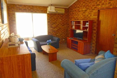 Dolphins Delight At Culburra Beach - Accommodation Directory 0