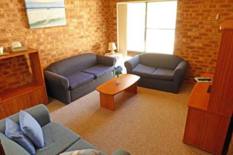 Dolphins Delight At Culburra Beach - Accommodation Directory 6