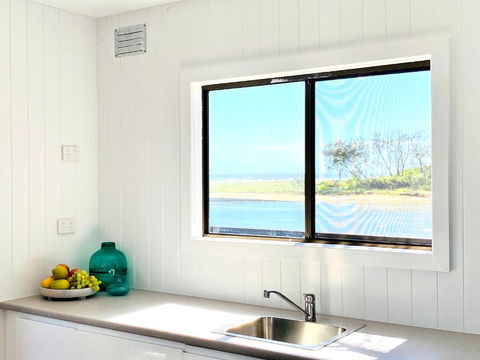 The Beach Arrawarra - Accommodation Directory 2