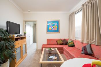 The Executive B & B - Accommodation Directory 0