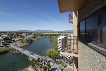 Holiday Inn Townsville - Accommodation Directory 3