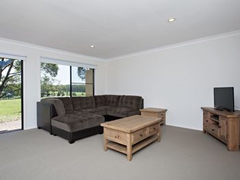 Villa 127 Horizons Golf Resort - Accommodation Directory 6