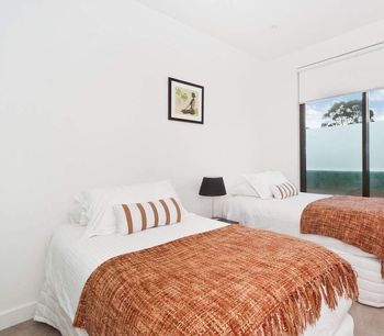 Smart Modern In St. Kilda - Accommodation Directory 4