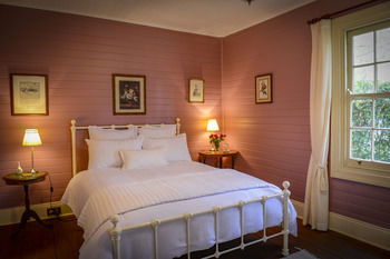 Arcadia Bed & Breakfast & Cottages - Accommodation Directory 5